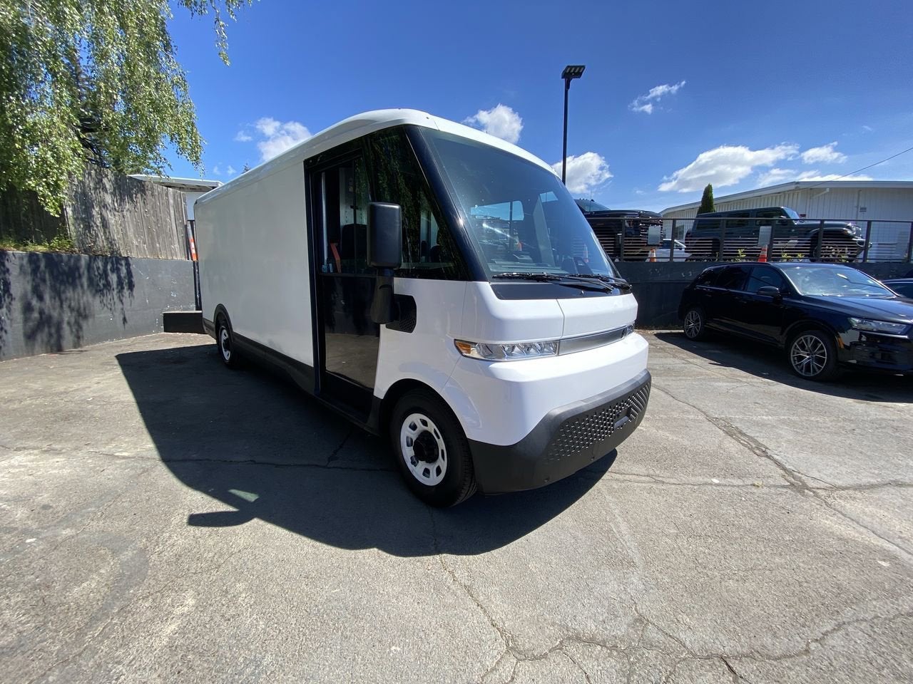 2024 BrightDrop Zevo 600 EJY