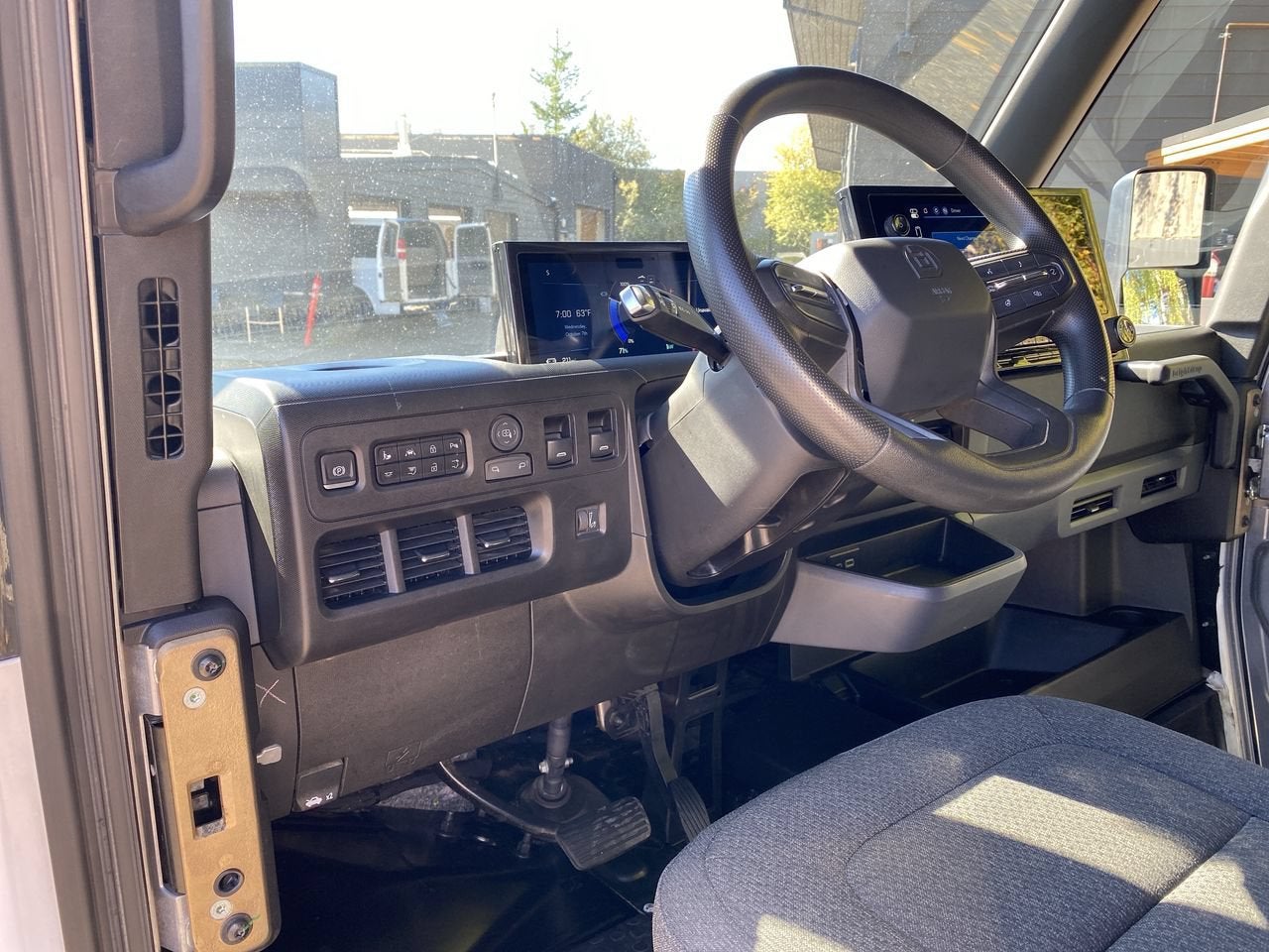Certified 2024 Chevrolet BrightDrop Zevo 600 with VIN 2G5ZJ3TZ3R9100345 for sale in Portland, OR