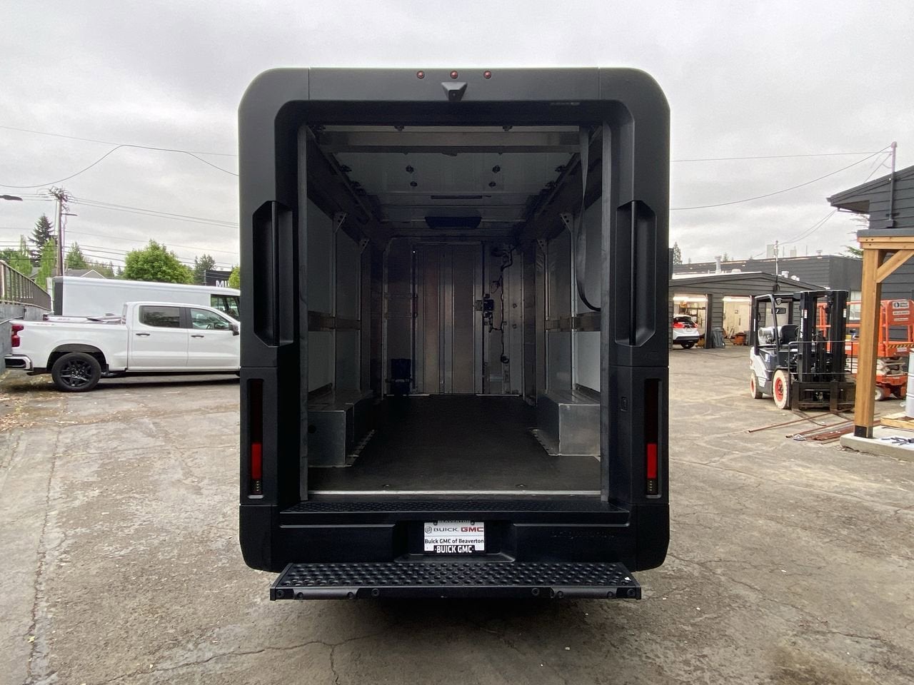 2024 BrightDrop Zevo 600 EJY