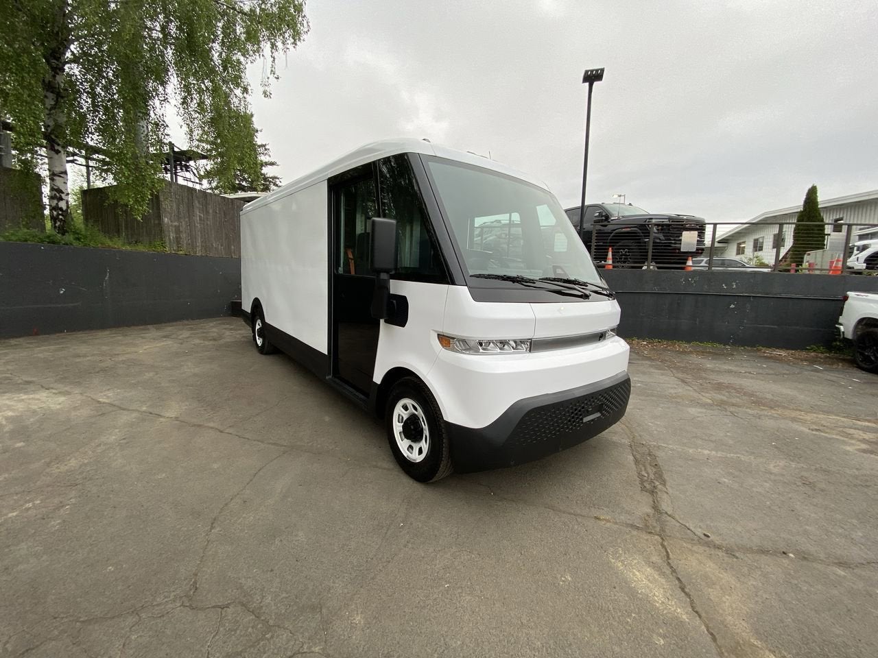 2024 BrightDrop Zevo 600 EJY