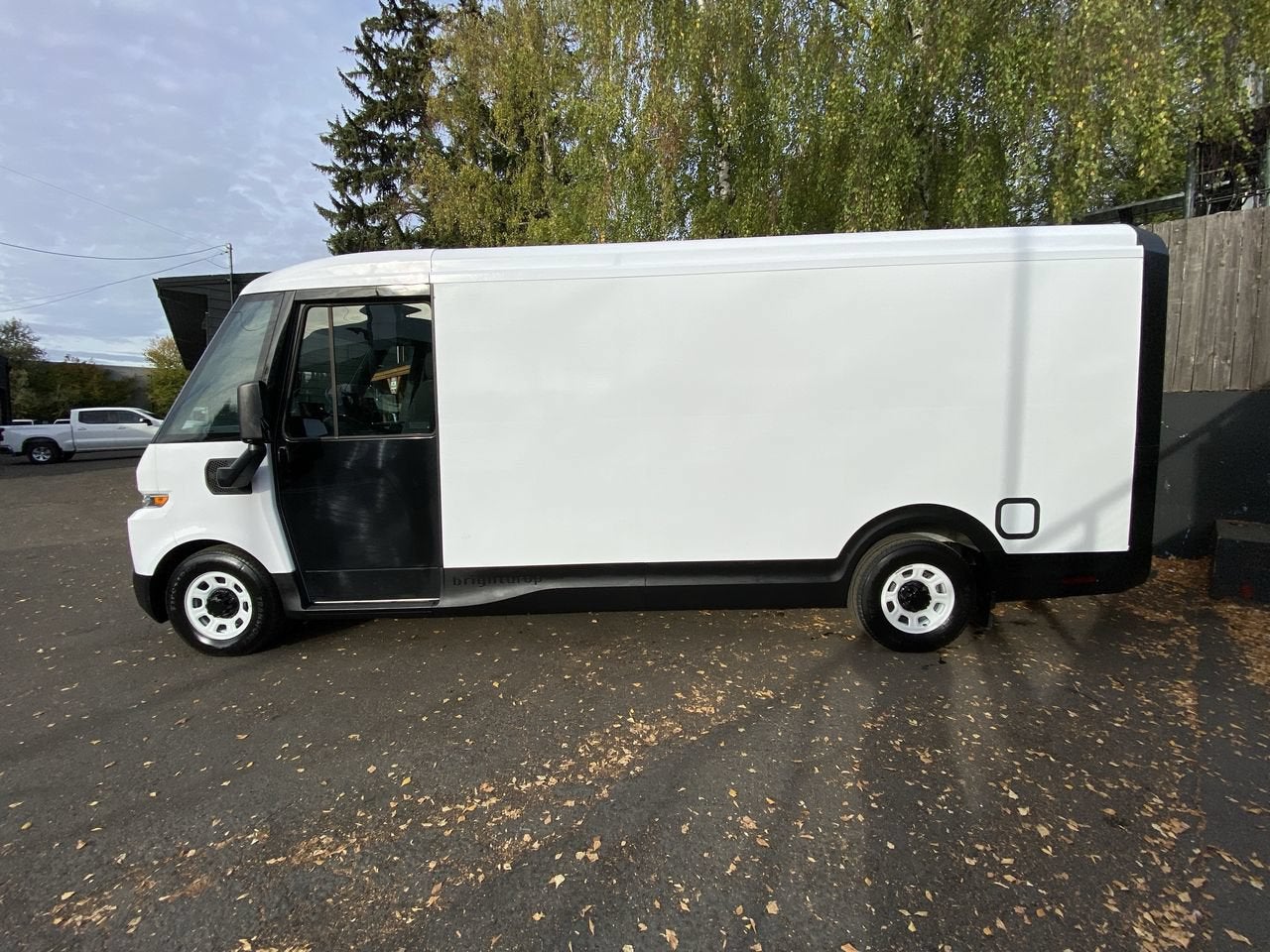 2024 BrightDrop Zevo 600 EJY