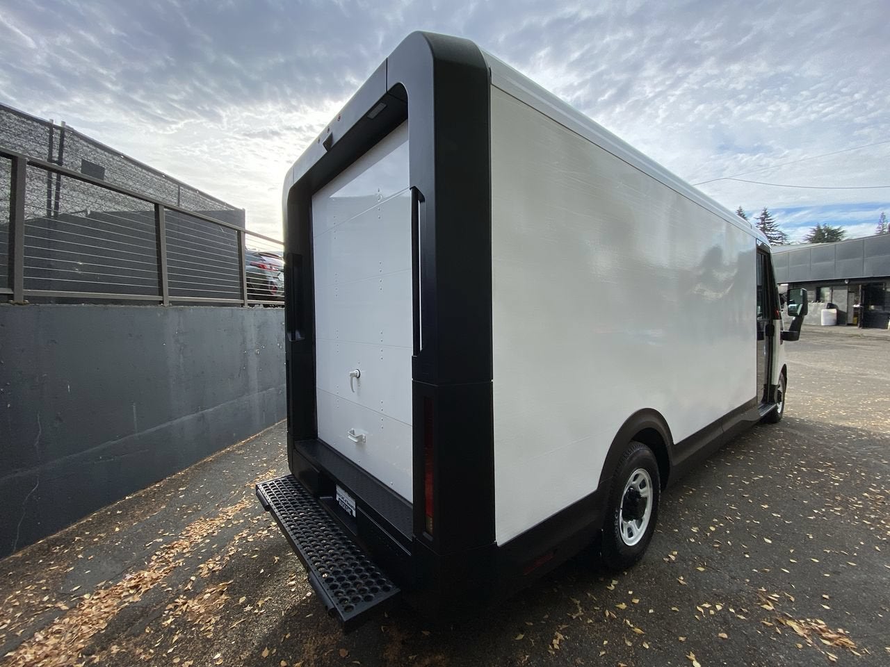 2024 BrightDrop Zevo 600 EJY