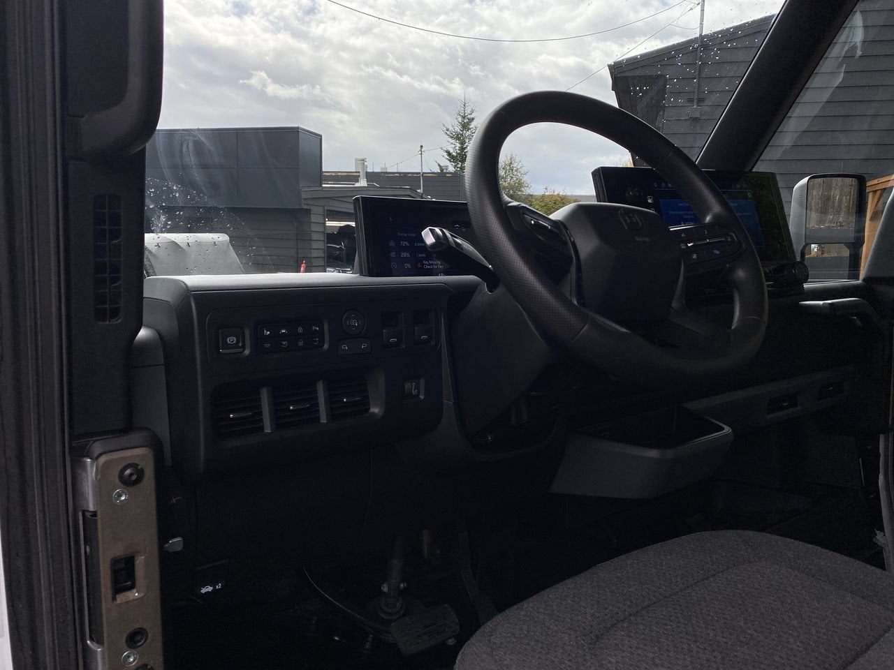 Used 2024 Chevrolet BrightDrop Zevo 600 with VIN 2G5ZJ3TZ7R9100283 for sale in Portland, OR