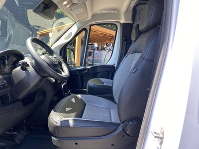 2026 RAM ProMaster Cargo Van Tradesman