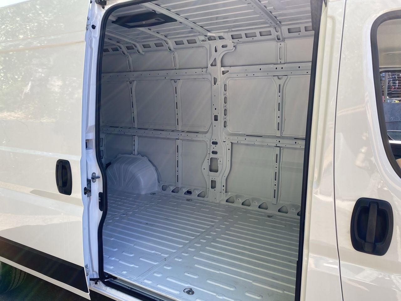 2026 RAM ProMaster Cargo Van Tradesman