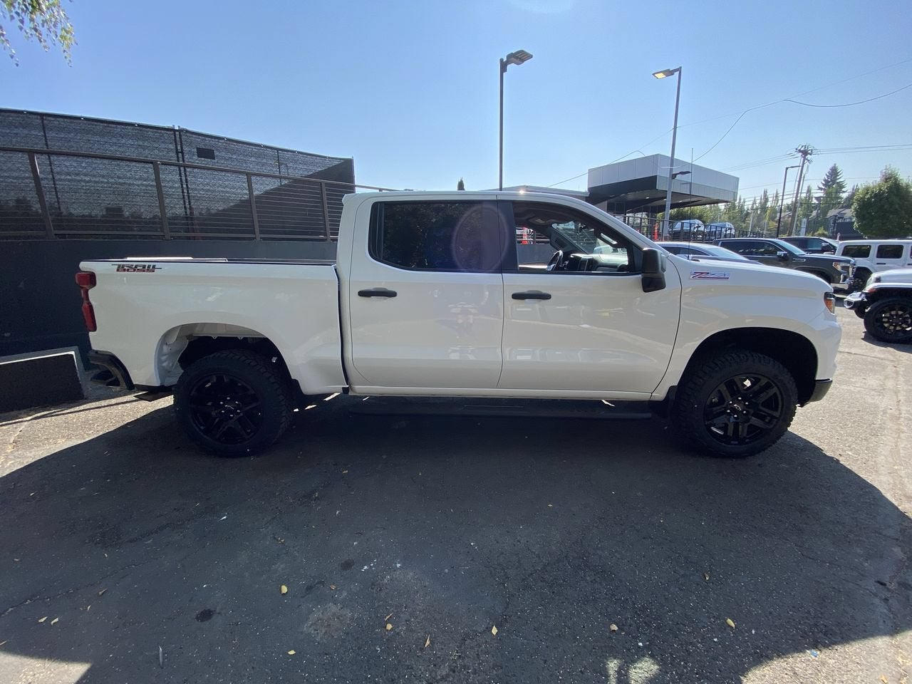 2022 Chevrolet Silverado 1500 Custom Trail Boss