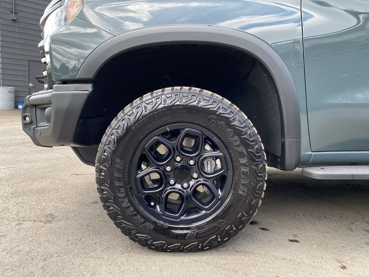 2025 Chevrolet Silverado 1500 ZR2