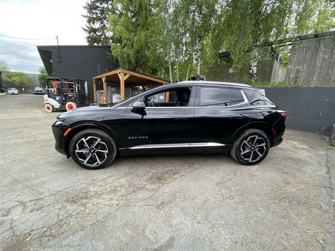 2025 Chevrolet Equinox EV LT