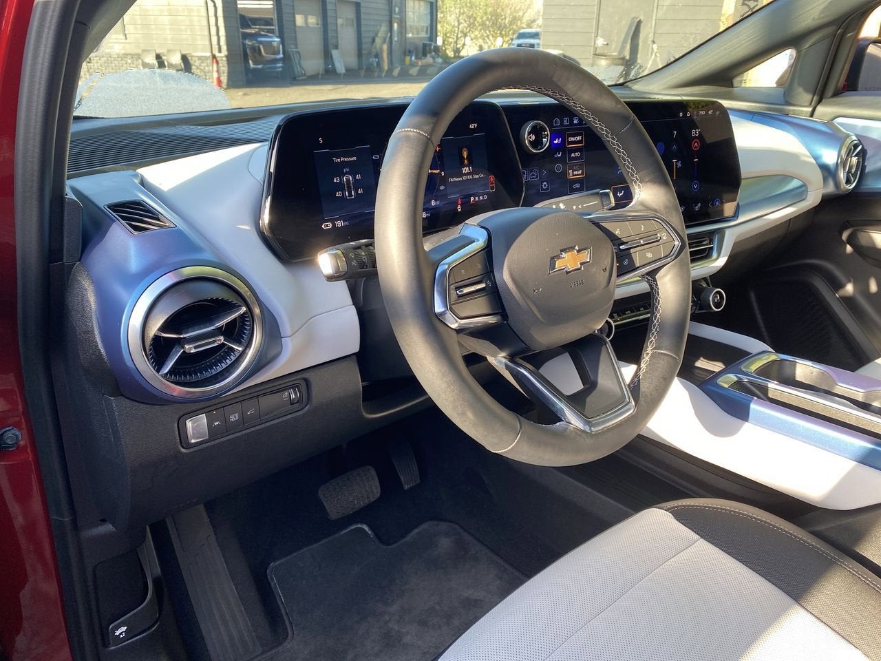 Used 2025 Chevrolet Equinox EV LT with VIN 3GN7DLRP7SS105514 for sale in Portland, OR