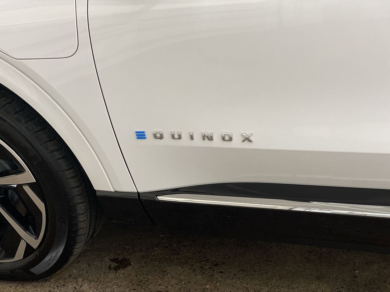 2025 Chevrolet Equinox EV LT