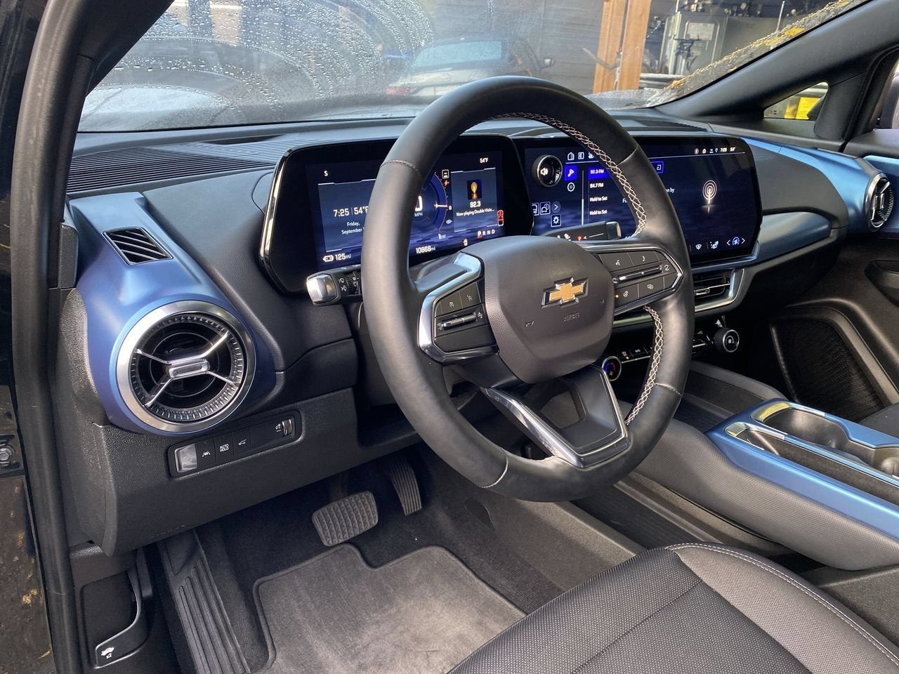 Used 2024 Chevrolet Equinox EV LT with VIN 3GN7DLRR1RS296259 for sale in Portland, OR