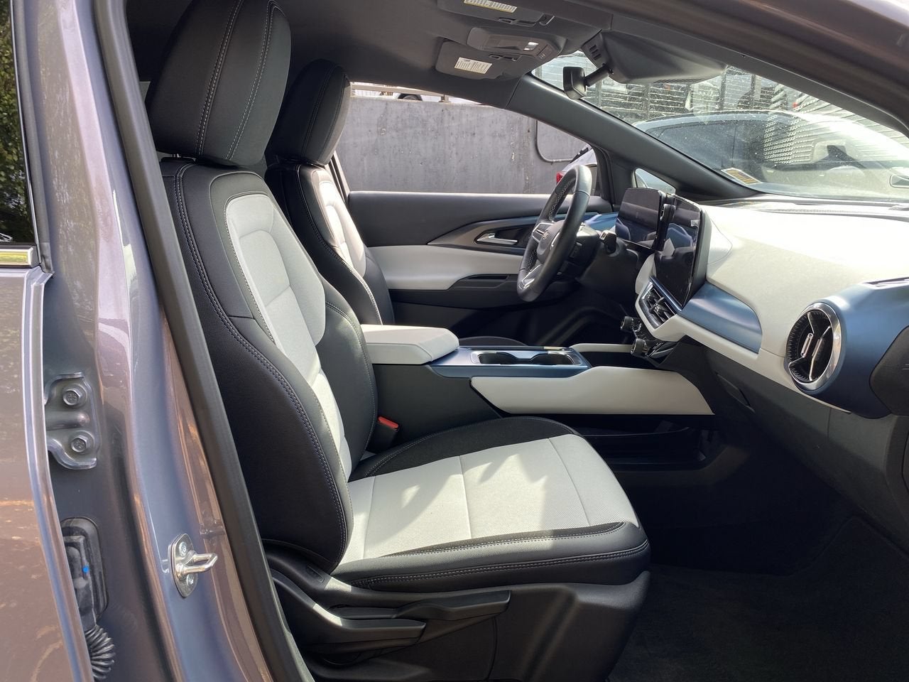 2024 Chevrolet Equinox EV 2LT