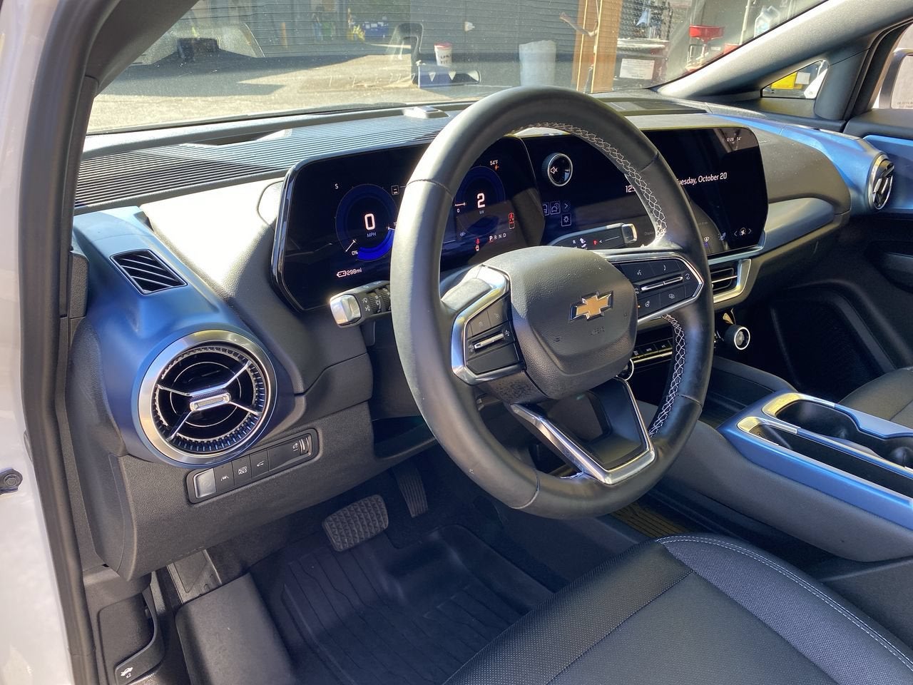Used 2024 Chevrolet Equinox EV LT with VIN 3GN7DLRR8RS265025 for sale in Portland, OR