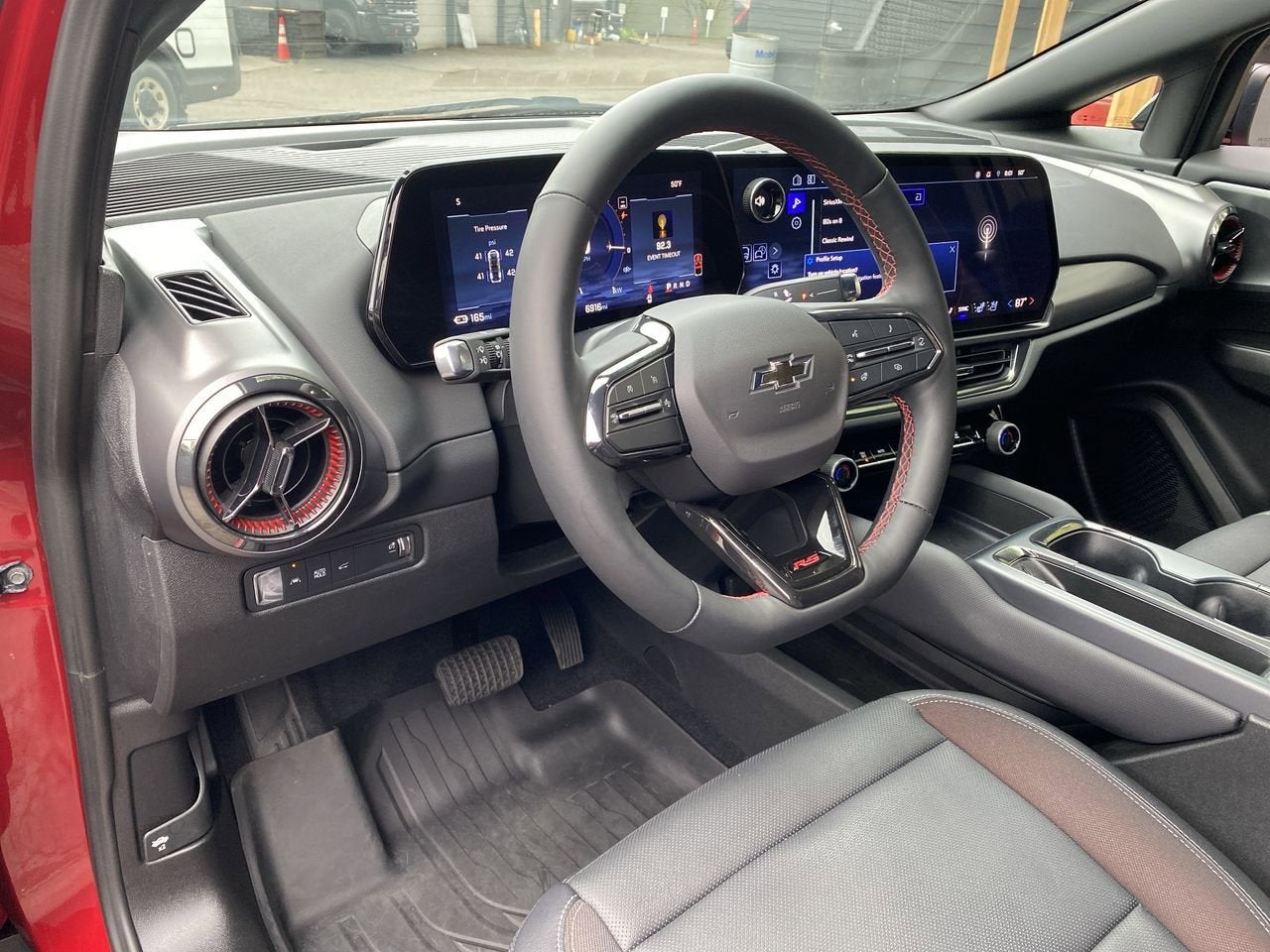 Used 2024 Chevrolet Equinox EV RS with VIN 3GN7DRRRXRS276322 for sale in Portland, OR