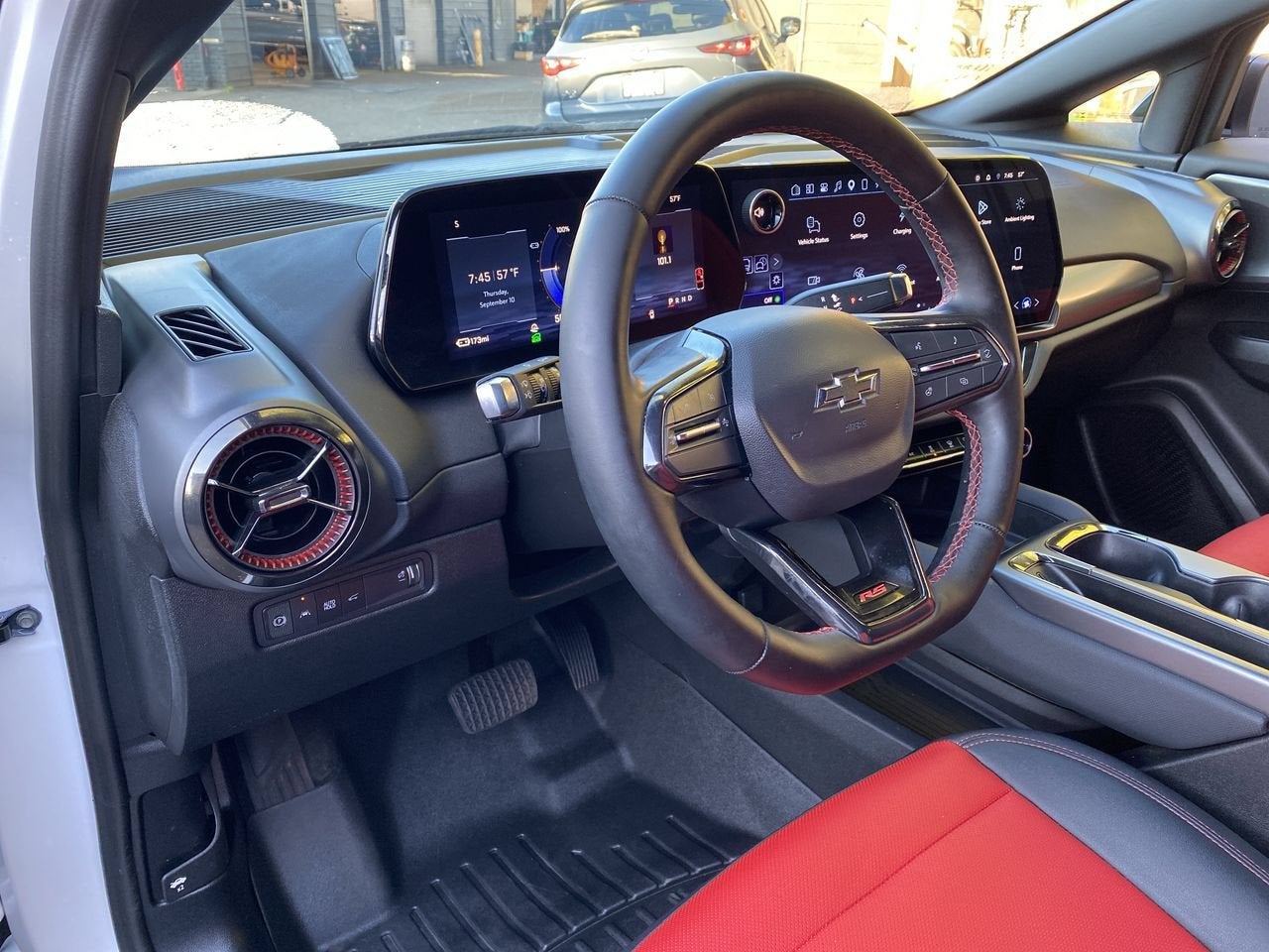 Used 2025 Chevrolet Equinox EV RS with VIN 3GN7DSRP8SS194939 for sale in Portland, OR