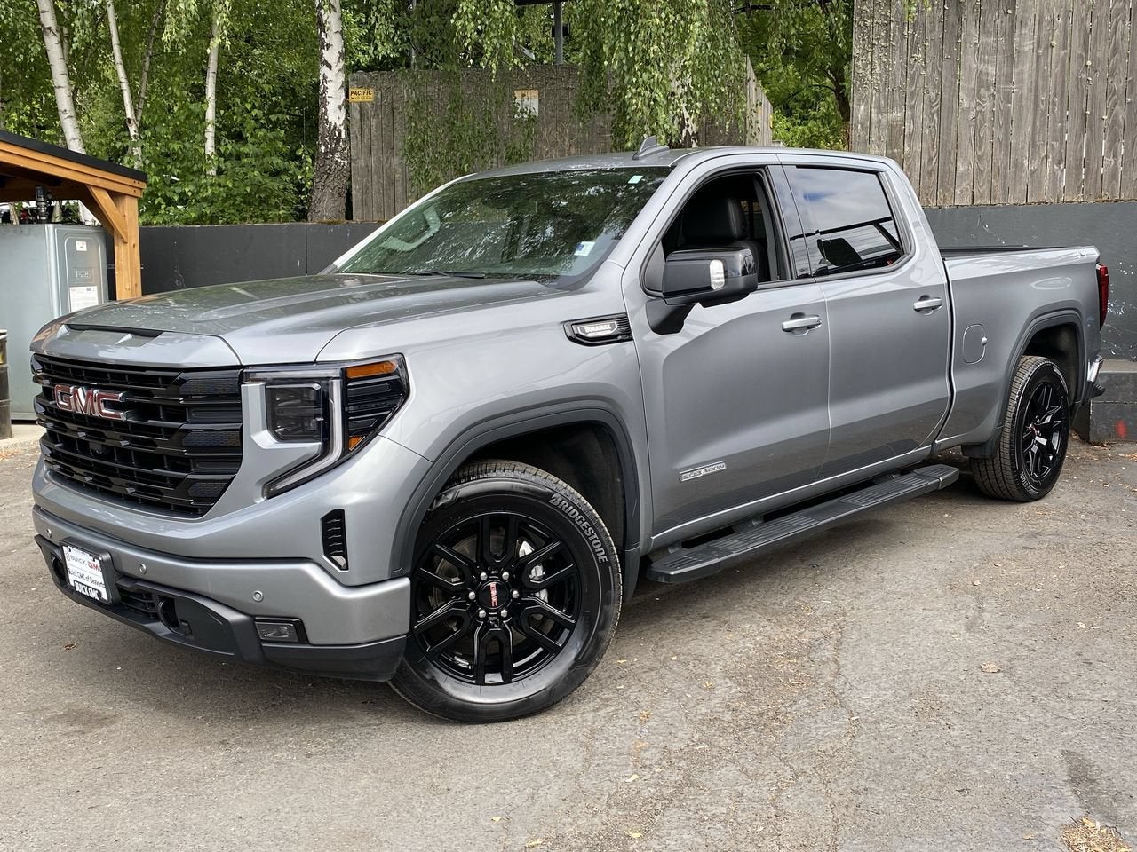 2025 GMC Sierra 1500 Elevation