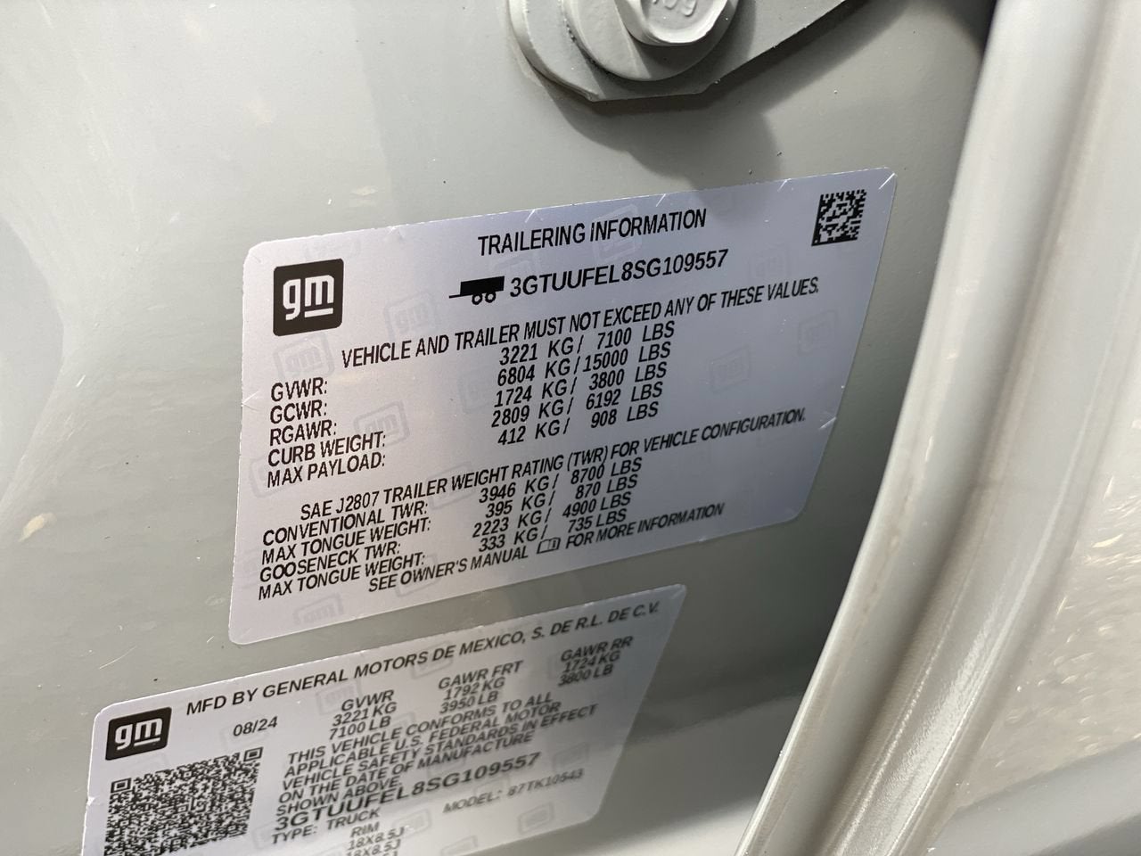 2025 GMC Sierra 1500 AT4X