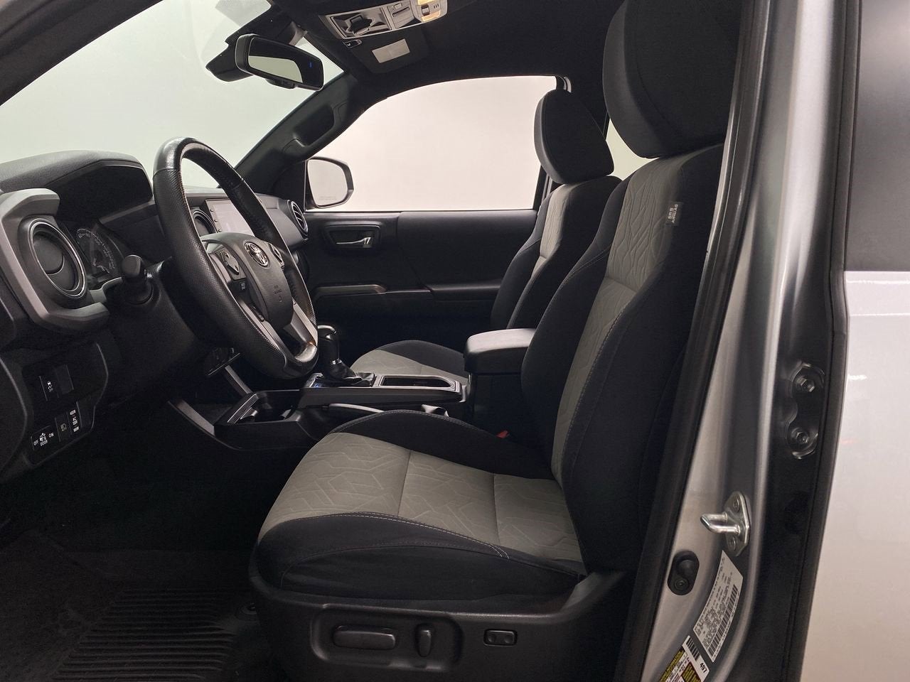 2022 Toyota Tacoma 4WD SR