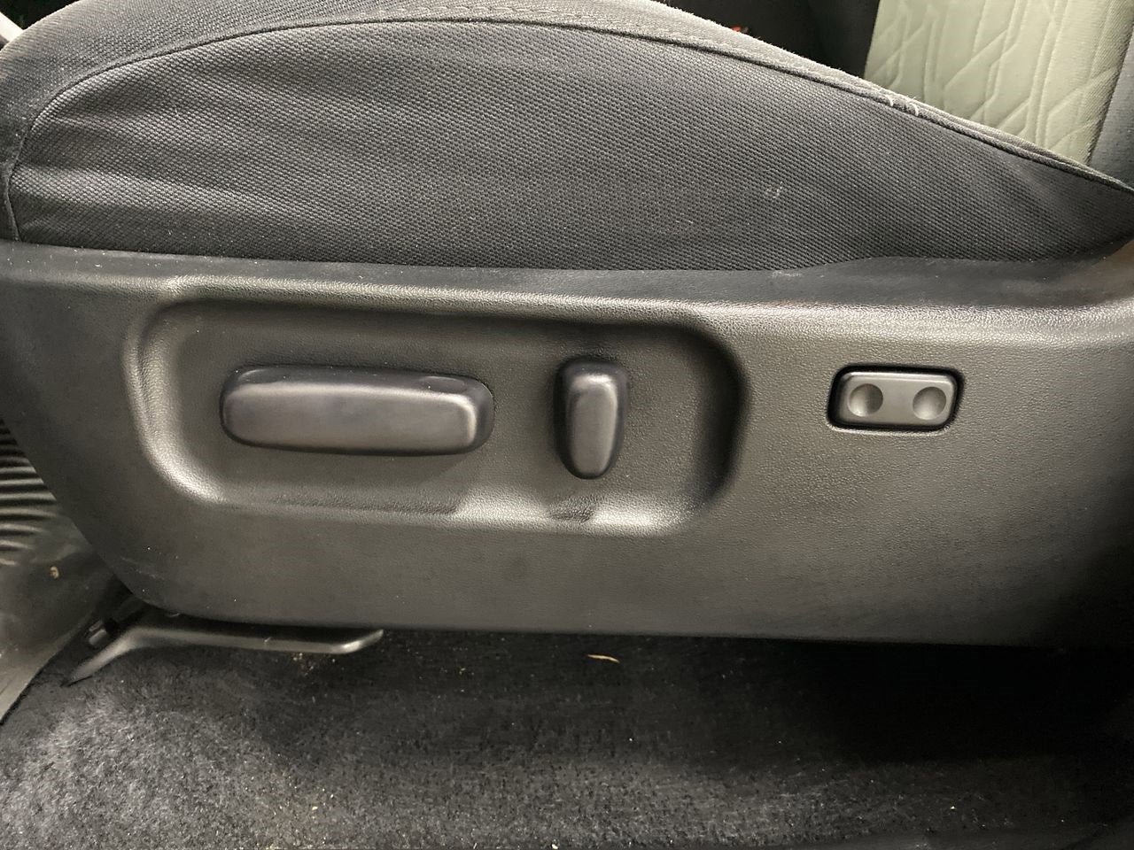 2022 Toyota Tacoma 4WD SR