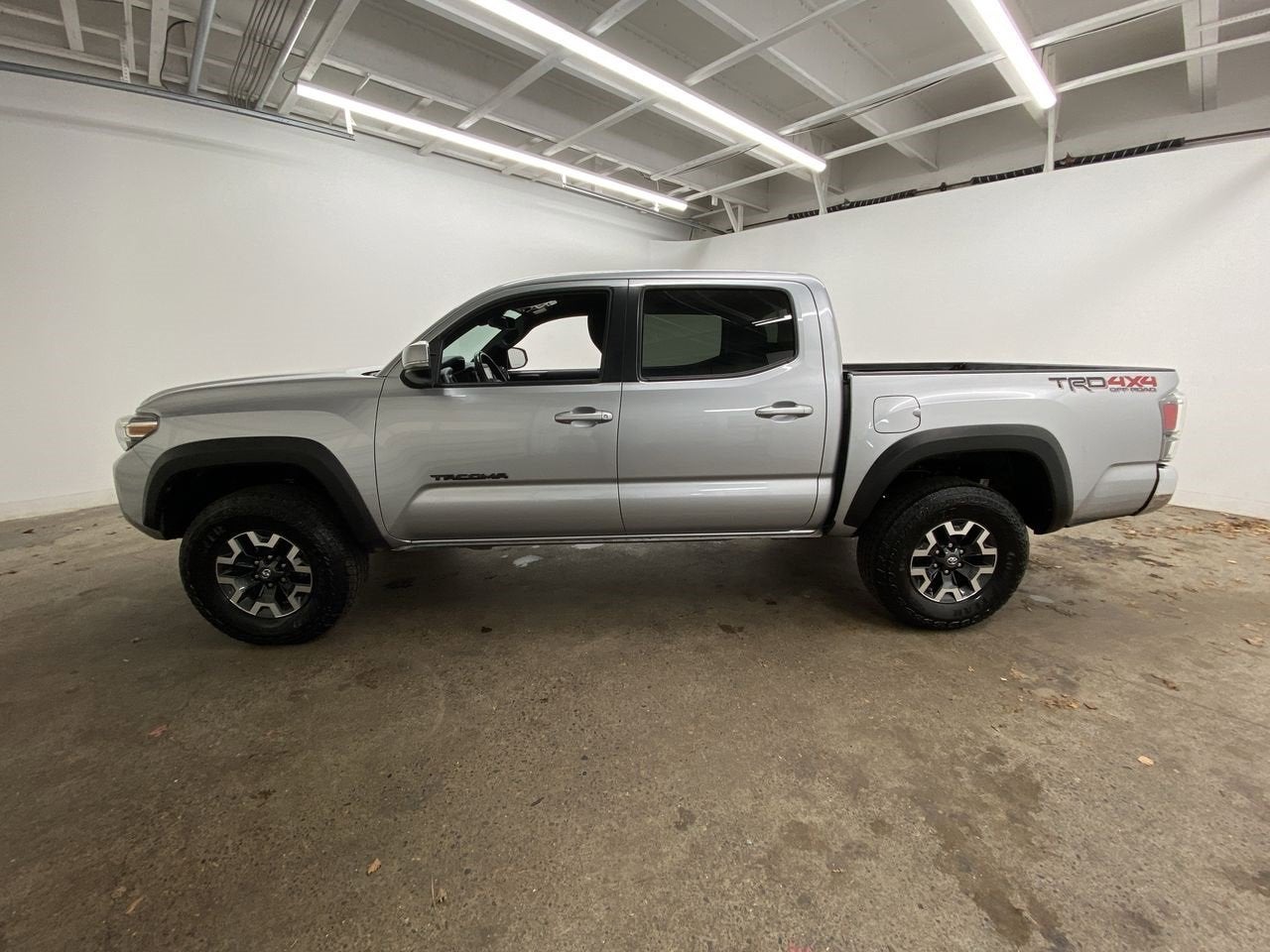 2022 Toyota Tacoma 4WD SR
