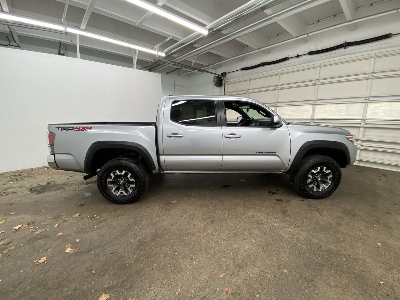 2022 Toyota Tacoma 4WD SR