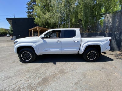 2024 Toyota Tacoma 4WD SR5
