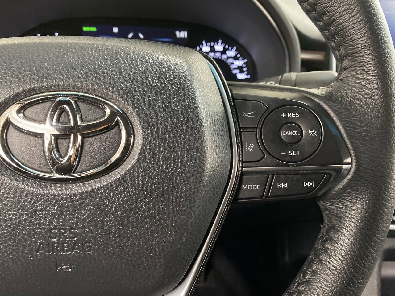 2022 Toyota Avalon XLE