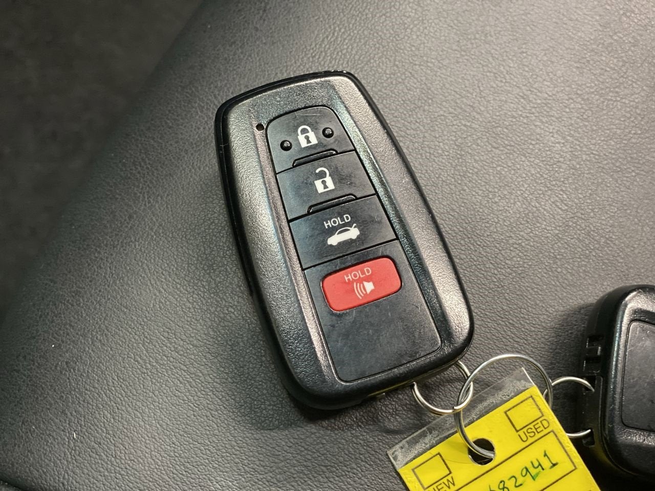 2022 Toyota Avalon XLE