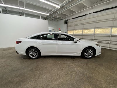 2022 Toyota Avalon XLE