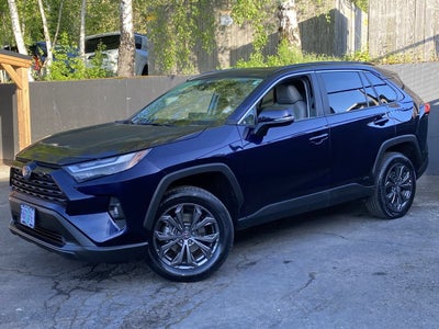 2023 Toyota RAV4 Hybrid XLE Premium