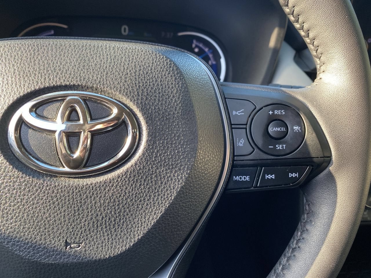 2023 Toyota RAV4 Hybrid XLE Premium