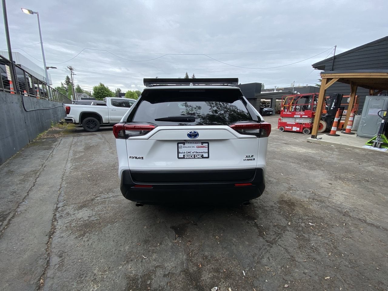 2021 Toyota RAV4 Hybrid XLE