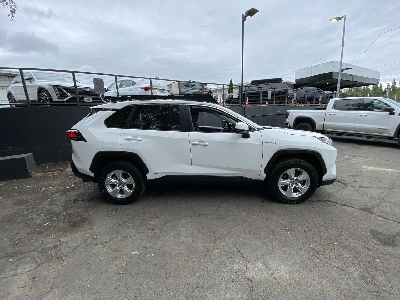 2021 Toyota RAV4 Hybrid XLE