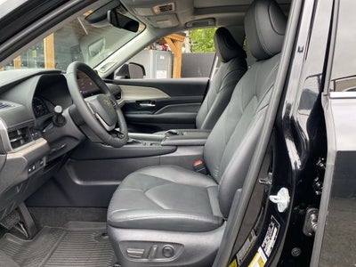 2026 Toyota Grand Highlander LE