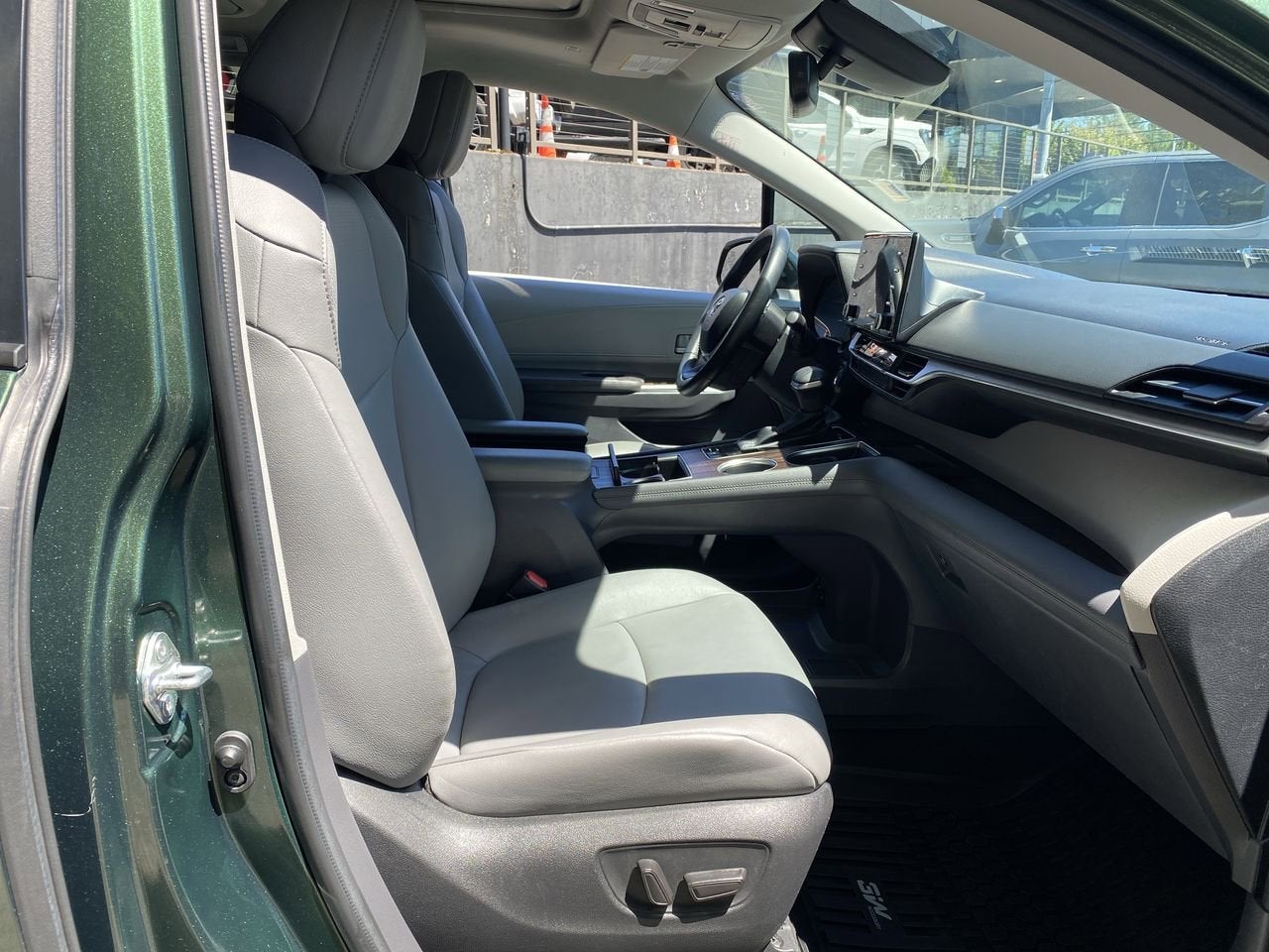 2022 Toyota Sienna XLE