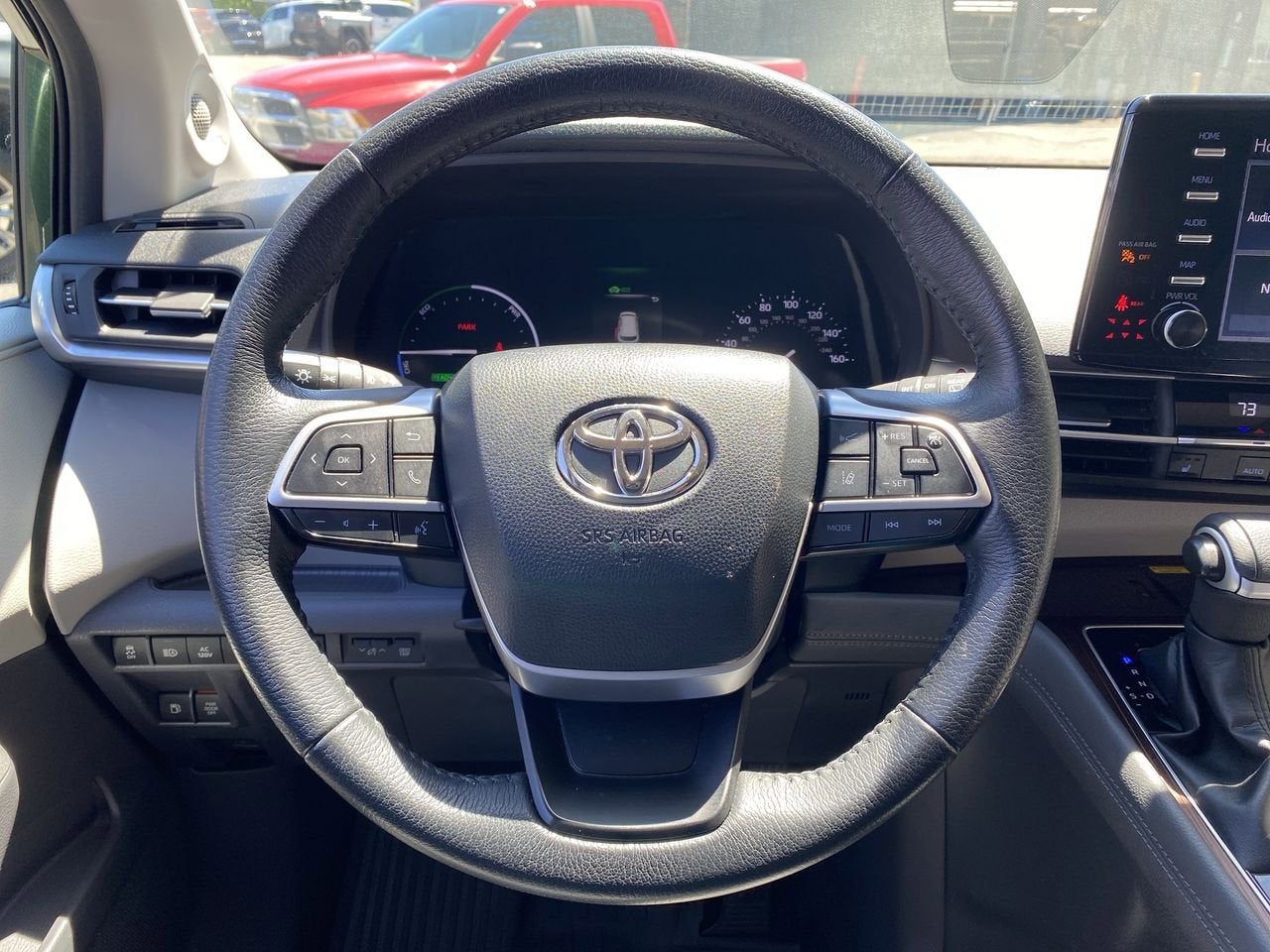 2022 Toyota Sienna XLE