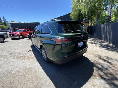 2022 Toyota Sienna XLE