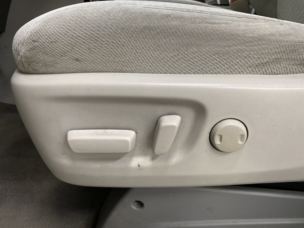 2012 Toyota Sienna LE AAS