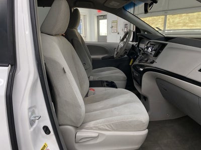 2012 Toyota Sienna LE AAS