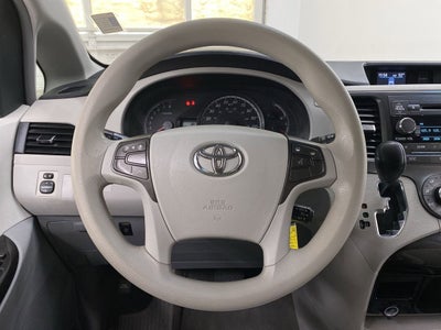 2012 Toyota Sienna LE AAS