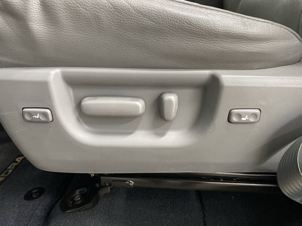 2013 Toyota Tundra 4WD Truck LTD