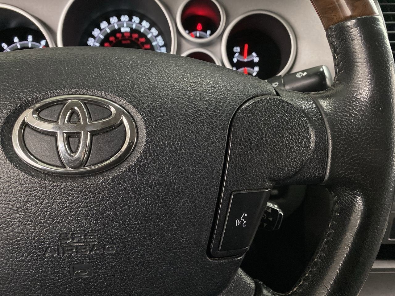 2013 Toyota Tundra 4WD Truck LTD
