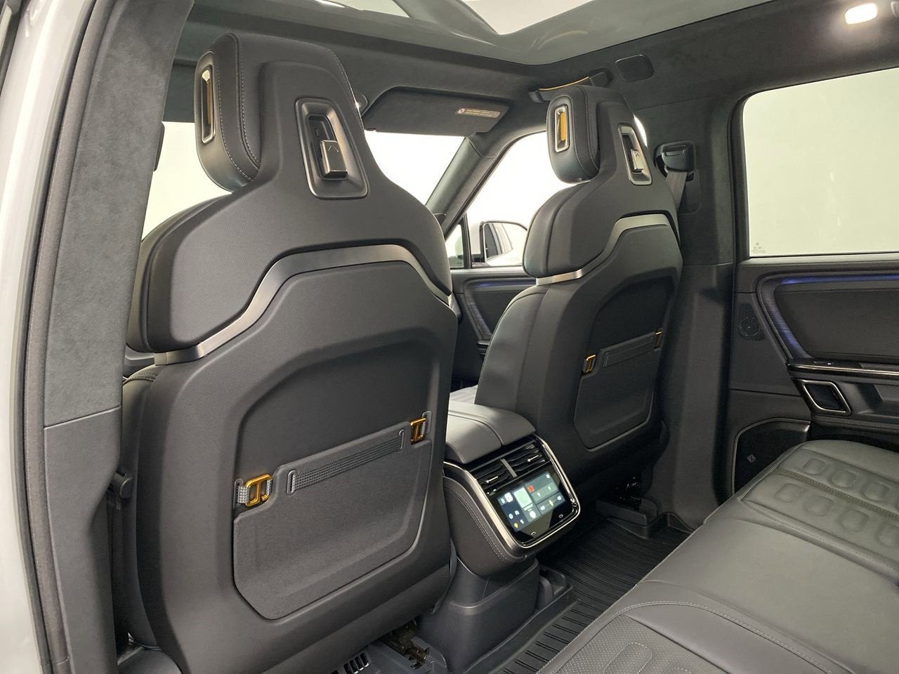 2023 RIVIAN R1S Adventure