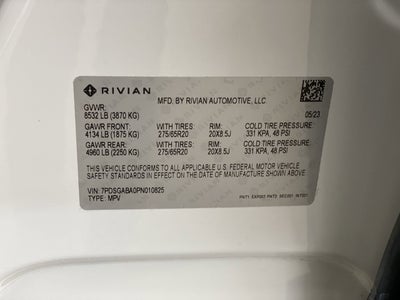 2023 RIVIAN R1S Adventure