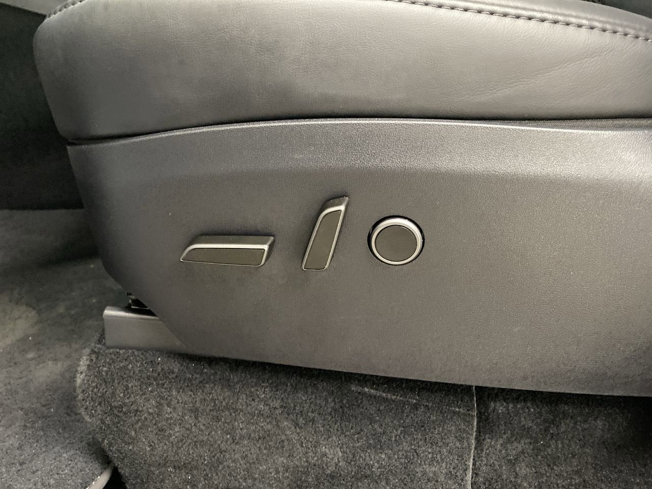 2024 Tesla Model Y Performance