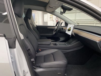 2024 Tesla Model Y Performance