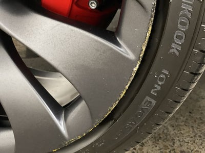 2024 Tesla Model Y Performance