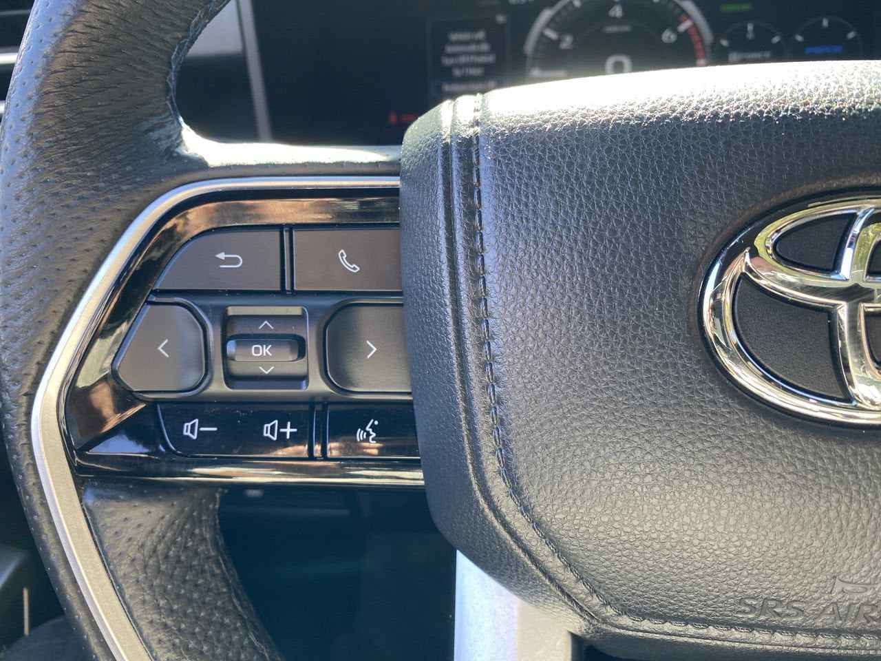 2023 Toyota Sequoia SR5