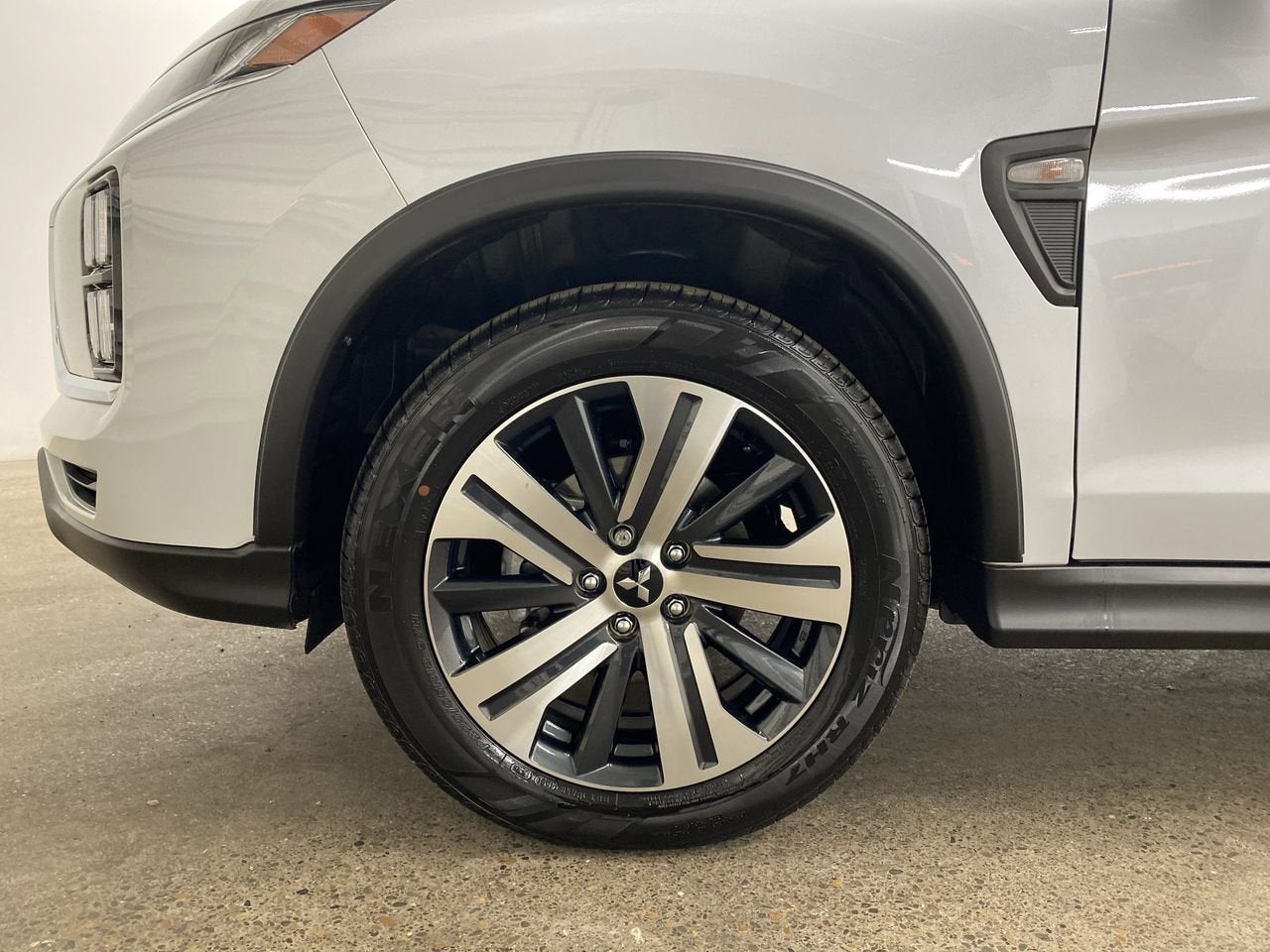 2025 Mitsubishi Outlander Sport S
