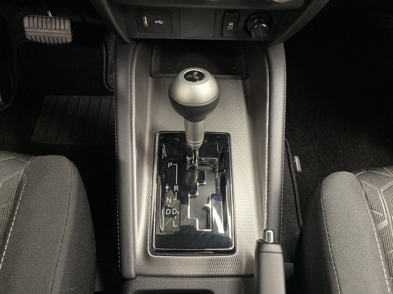 2025 Mitsubishi Outlander Sport S